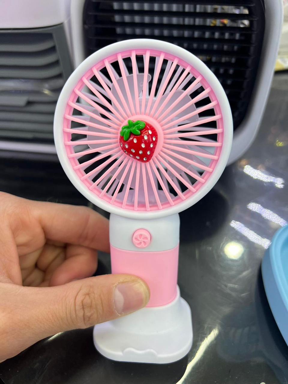 Cool Breeze Mini Fan – Portable, Powerful & Ultra-Quiet