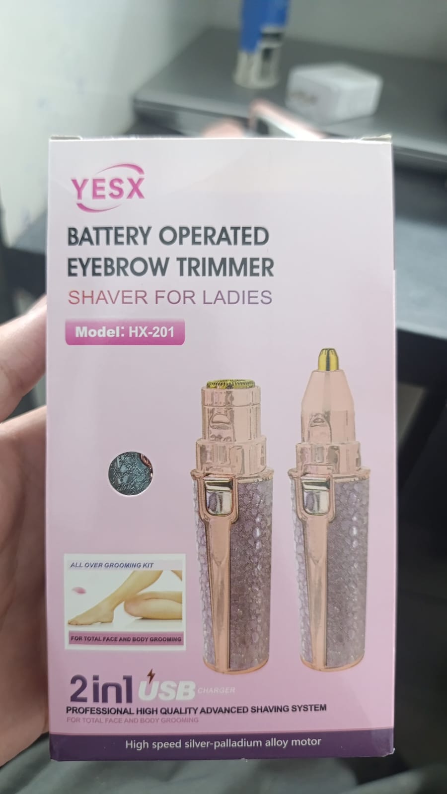 Flawless Eyebrow Trimmer for Women – Precision Hair Remover